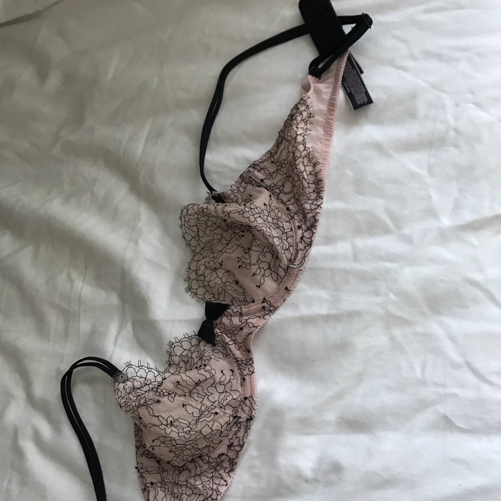Victoria Secret 32c unlined bra